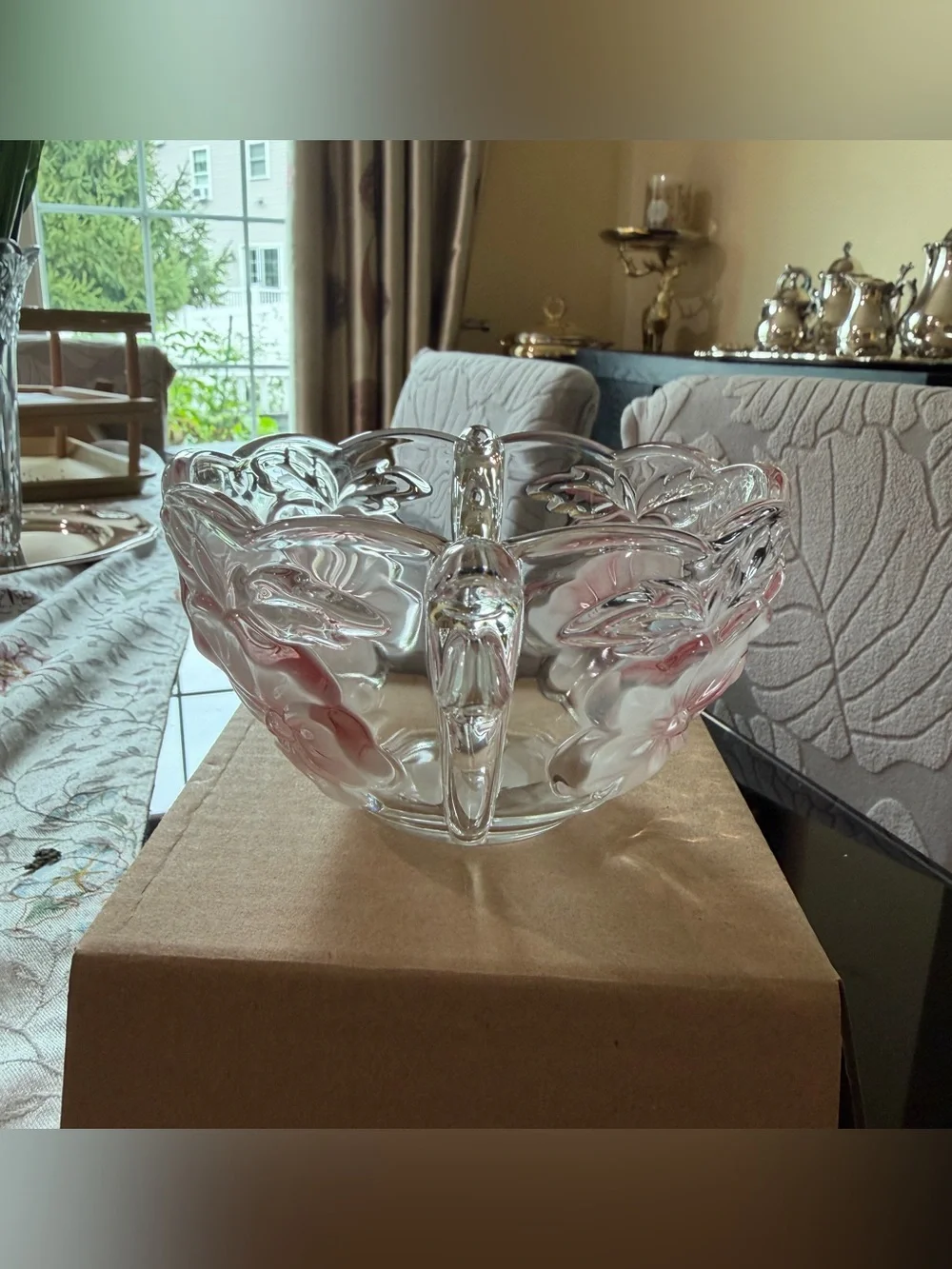 Mikasa STUDIO NOVA Frosted Pink Pansy Flower Bowl with Handles With Box - Nice!